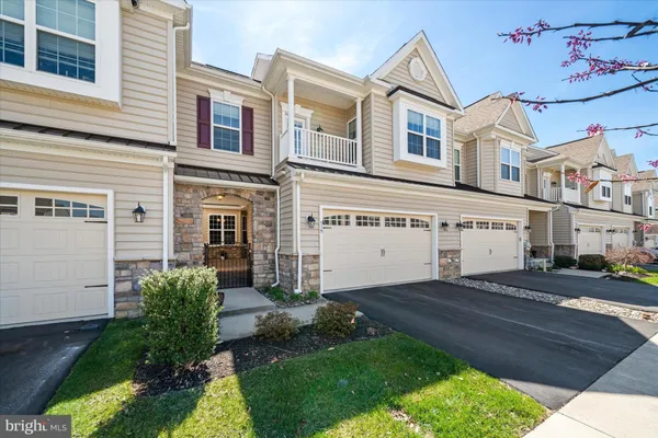 Property Slideshow image 2 of 51 | 519 wissfire way, Wilmington, DE, 19803