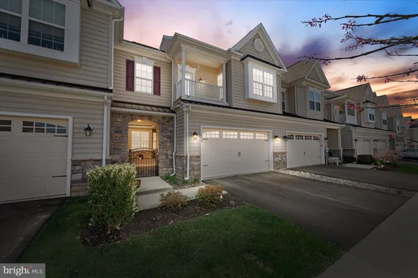 Property Slideshow image 3 of 51 | 519 wissfire way, Wilmington, DE, 19803