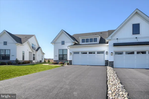 Property Slideshow image 2 of 46 | 6963 maple dr, Bath, PA, 18014