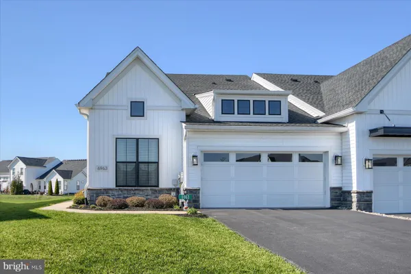 Property Slideshow image 3 of 46 | 6963 maple dr, Bath, PA, 18014