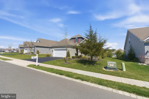 Property Slideshow image 3 of 36 | 16 raccoon ln, Barnegat, NJ, 08005