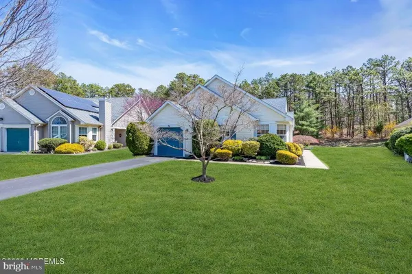 Property Slideshow image 3 of 26 | 2621 meadow lake dr, Toms River, NJ, 08755