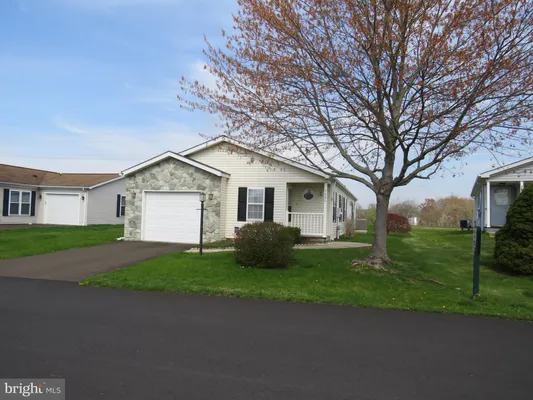 Property Slideshow image 3 of 36 | 368 countryside cir, New Hope, PA, 18938