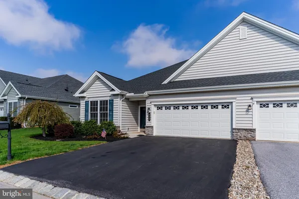 Property Slideshow image 2 of 47 | 528 allegiance dr, Mechanicsburg, PA, 17050