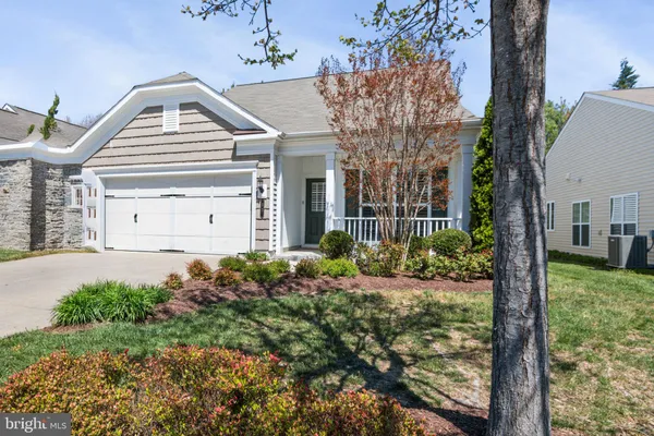 Property Slideshow image 3 of 52 | 33 denison st, Fredericksburg, VA, 22406
