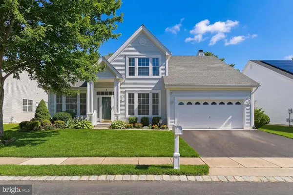 Property Slideshow image 2 of 65 | 4 swan lake ct, Barnegat, NJ, 08005