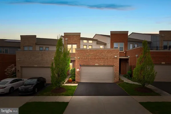 Property Slideshow image 2 of 67 | 42734 cumulus ter, Ashburn, VA, 20148