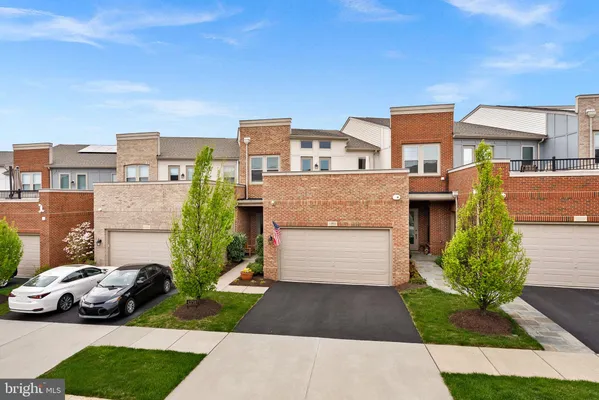 Property Slideshow image 3 of 67 | 42734 cumulus ter, Ashburn, VA, 20148