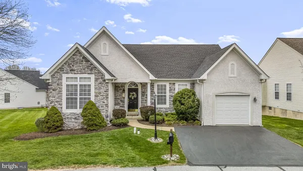 Property Slideshow image 2 of 51 | 2103 jacobs mill cir, Downingtown, PA, 19335