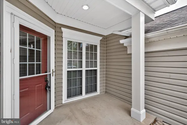 Property Slideshow image 3 of 25 | 12246 farmberry ct, Woodbridge, VA, 22192