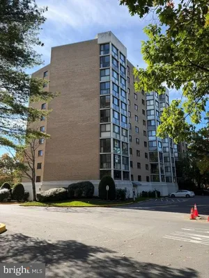 Property Slideshow image 2 of 23 | 15101 interlachen dr 1-124, Silver Spring, MD, 20906