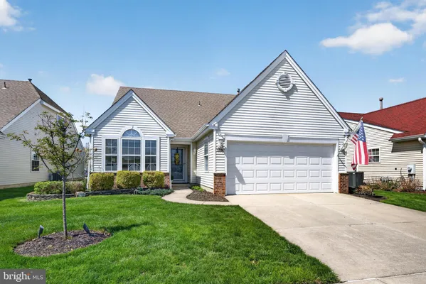 Property Slideshow image 2 of 31 | 152 indigo dr, Mount Laurel, NJ, 08054