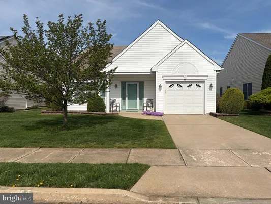 Property Slideshow image 3 of 3 | 73 wagon wheel ln, Columbus, NJ, 08022