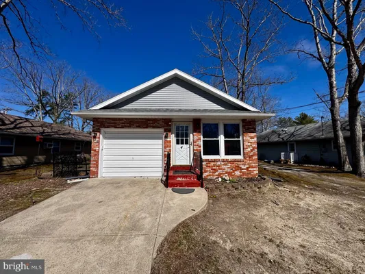 Property Slideshow image 2 of 31 | 4 dogwood rd, Manahawkin, NJ, 08050