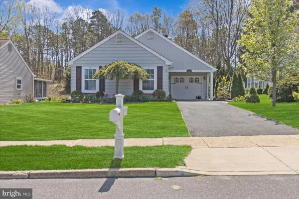 Property Slideshow image 2 of 29 | 32 buckingham dr, Southampton, NJ, 08088