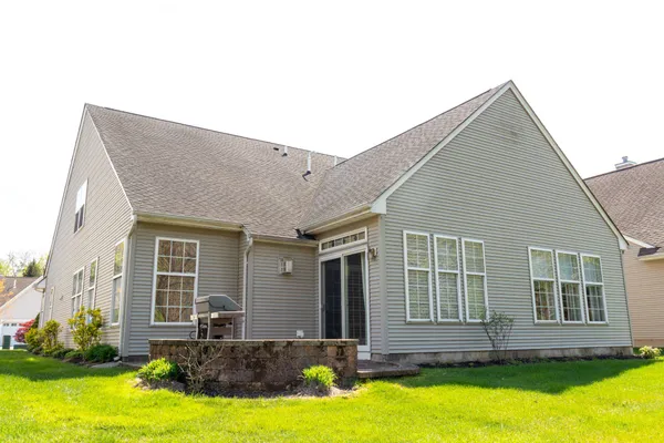 Property Slideshow image 3 of 51 | 6 barbados ct, Hamilton, NJ, 08691