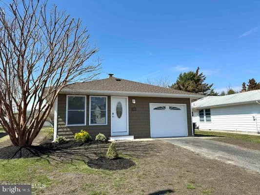 Property Slideshow image 2 of 18 | 339 curacao st, Toms River, NJ, 08757