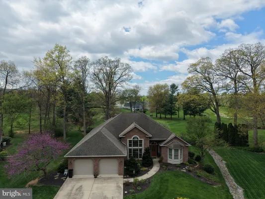 Property Slideshow image 3 of 140 | 6660 congressional ter, Fayetteville, PA, 17222