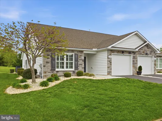 Property Slideshow image 2 of 32 | 18208 wisteria way, Hagerstown, MD, 21740