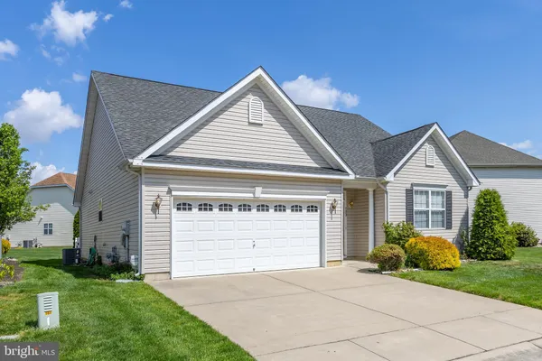 Property Slideshow image 2 of 20 | 703 weatherby dr, Deptford, NJ, 08096