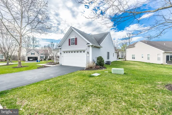 Property Slideshow image 2 of 46 | 1737 wisteria way, Garnet Valley, PA, 19060