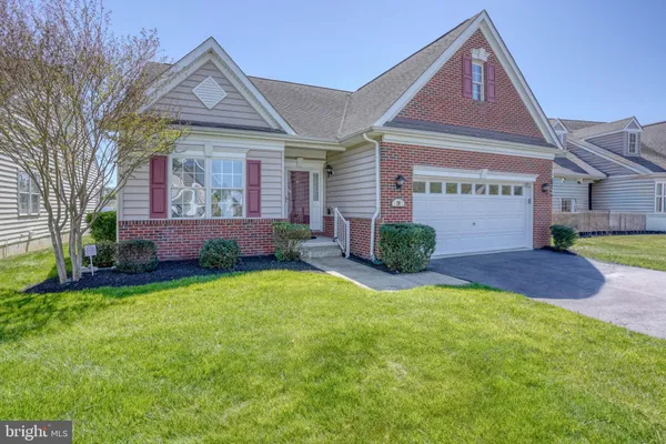 Property Slideshow image 2 of 32 | 29 devalinder dr, Newark, DE, 19702