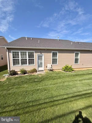 Property Slideshow image 3 of 3 | 415 hawthorn ln 3, Hanover, PA, 17331