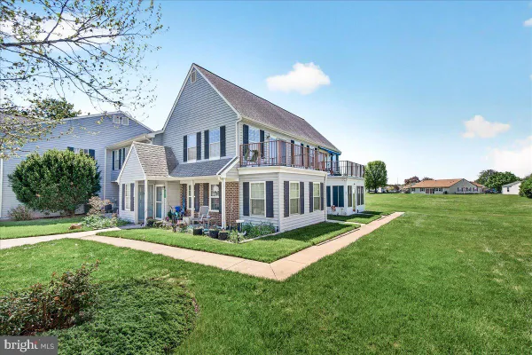 Property Slideshow image 3 of 74 | 5811 box elder ct b, Frederick, MD, 21703