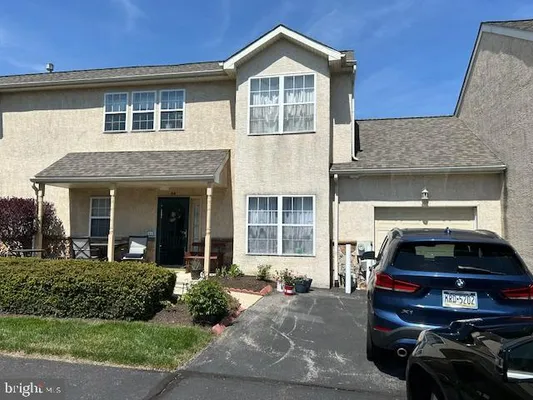 Property Slideshow image 2 of 9 | 44 stuart dr 44, Norristown, PA, 19401