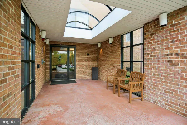 Property Slideshow image 2 of 48 | 15210 elkridge way 91-2e, Silver Spring, MD, 20906