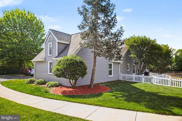 Property Slideshow image 2 of 57 | 11701 hampshire ct, Fredericksburg, VA, 22407