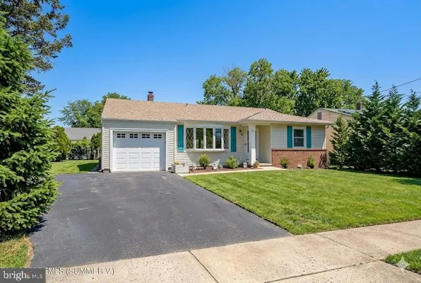 Property Slideshow image 2 of 32 | 31 jericho rd, Toms River, NJ, 08757