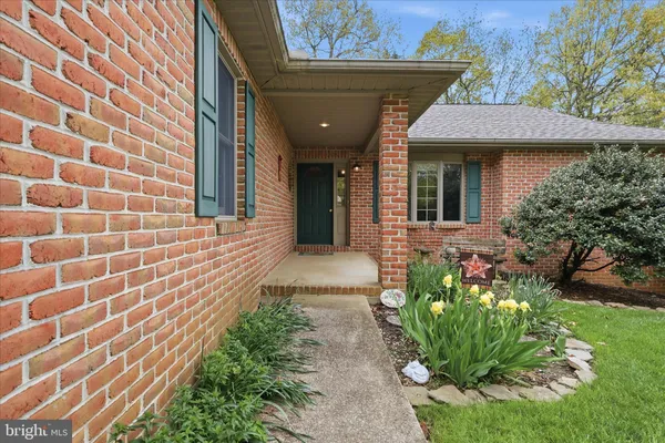 Property Slideshow image 3 of 53 | 7018 fairway oaks, Fayetteville, PA, 17222