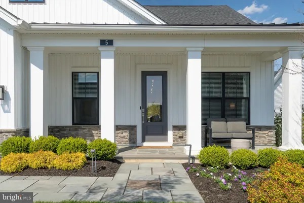 Property Slideshow image 2 of 32 | 5 fetters blvd, Downingtown, PA, 19335