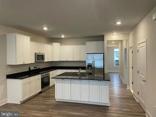 Property Slideshow image 2 of 9 | 10597 great basin pl, White Plains, MD, 20695