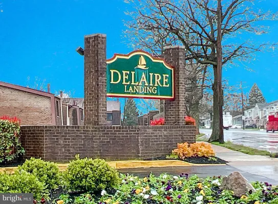 Property Slideshow image 2 of 47 | 44303 delaire landing rd 303, Philadelphia, PA, 19114
