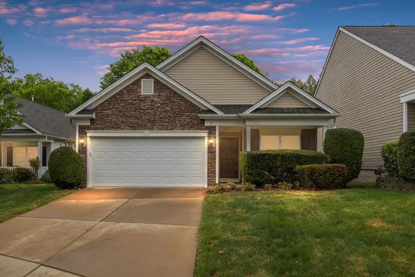 Property Slideshow image 2 of 38 | 4 harborton ln, Fredericksburg, VA, 22406