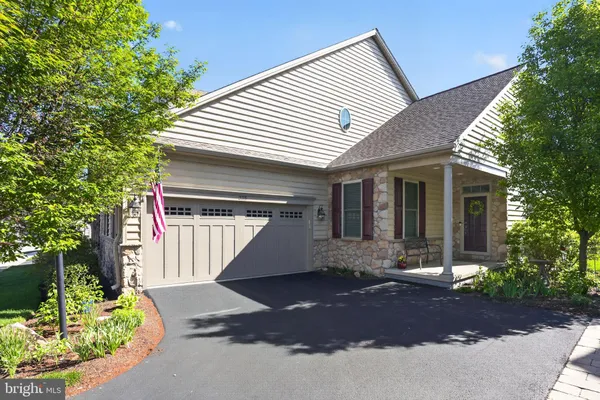 Property Slideshow image 3 of 31 | 225 honeycroft blvd, Cochranville, PA, 19330