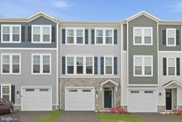 Property Slideshow image 2 of 67 | 120 leather flower dr, Lake Frederick, VA, 22630
