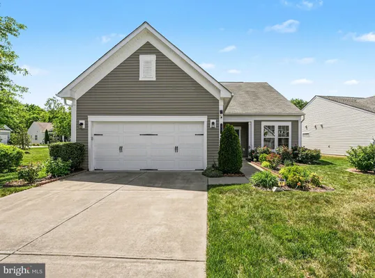 Property Slideshow image 2 of 29 | 97 battery point dr, Fredericksburg, VA, 22406