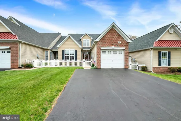 Property Slideshow image 2 of 26 | 202 dorchester dr, Sellersville, PA, 18960