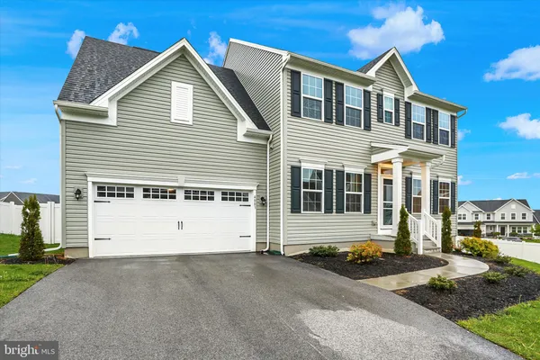 Property Slideshow image 3 of 42 | 4003 allyson rd, Harrisburg, PA, 17110