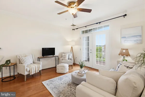 Property Slideshow image 3 of 33 | 11 clay lodge ln 403, Catonsville, MD, 21228