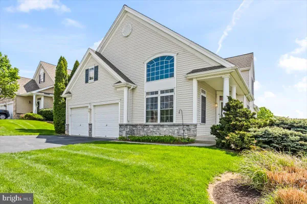 Property Slideshow image 2 of 51 | 1805 risser ln, Lancaster, PA, 17601