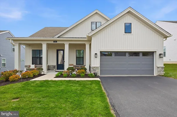 Property Slideshow image 2 of 35 | 214 equestrian way, Downingtown, PA, 19335