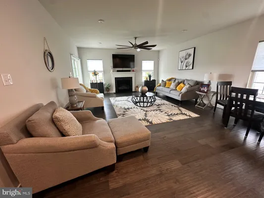 Property Slideshow image 3 of 10 | 1105 kayla ln, Townsend, DE, 19734