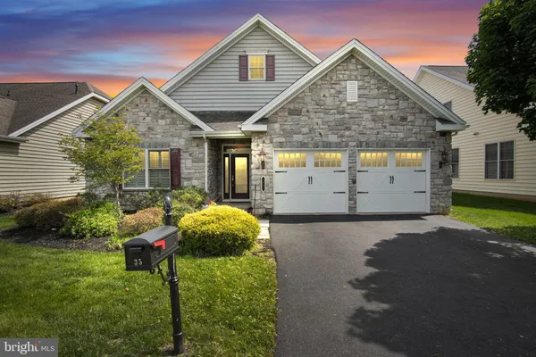 Property Slideshow image 2 of 63 | 35 presidents dr, Mechanicsburg, PA, 17050