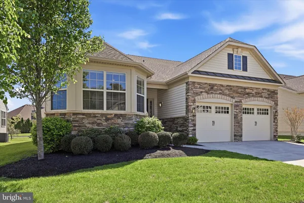 Property Slideshow image 2 of 29 | 6 leonardo ln, West Berlin, NJ, 08091
