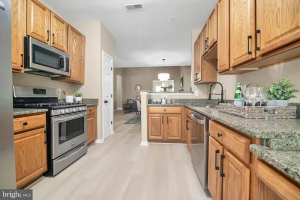 Property Slideshow image 3 of 37 | 302 fidgeway ln, Upper Marlboro, MD, 20774