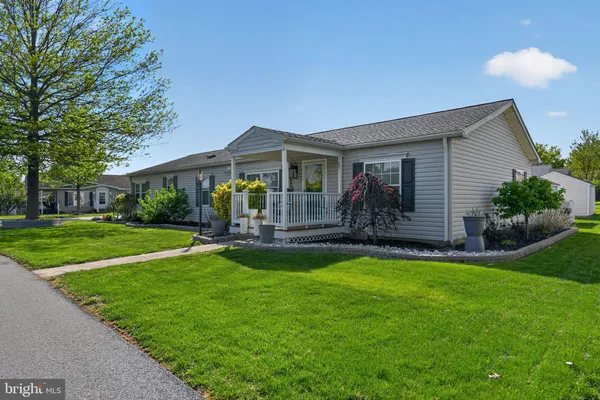 Property Slideshow image 2 of 30 | 102 daisy ln, Royersford, PA, 19468